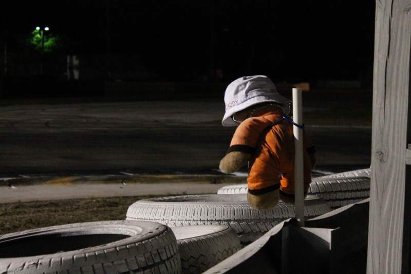 Illustration for article titled Sebring Marshals Know How To Party